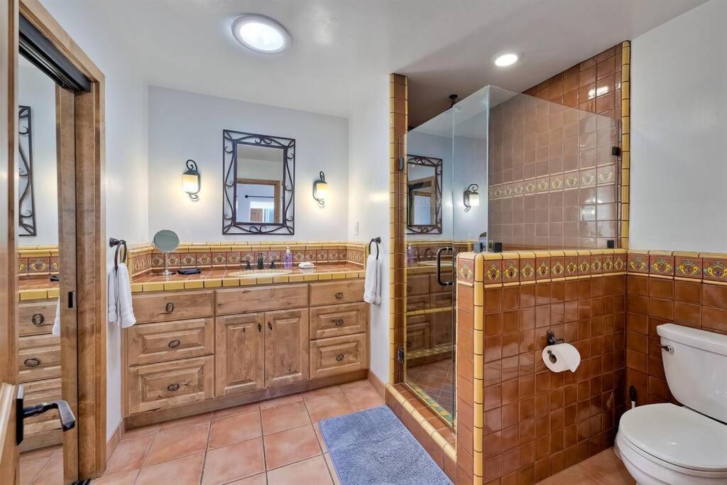 Great Group Retreat! Hacienda Decor, Spacious Floor Plan, Private Backyard Κάρλσμπαντ Εξωτερικό φωτογραφία