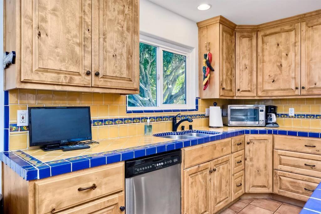 Great Group Retreat! Hacienda Decor, Spacious Floor Plan, Private Backyard Κάρλσμπαντ Εξωτερικό φωτογραφία